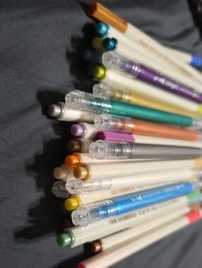 Colorful Marker- Assorted Metallic & Pastel Tips